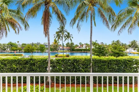 21399 Marina Cove Cir #M-15