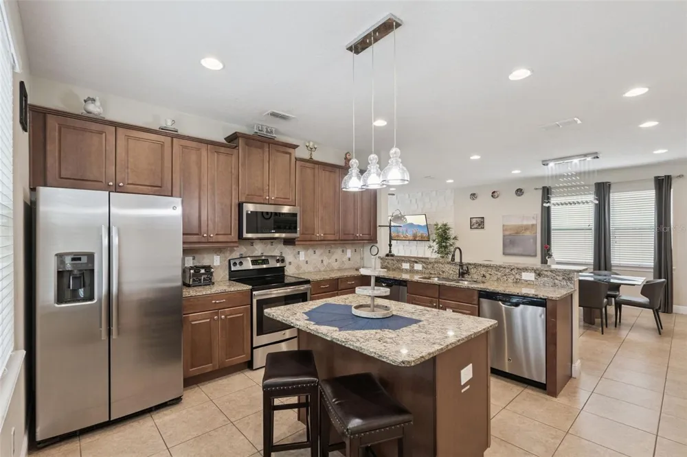7605 BROOKHURST LANE Kissimmee, FL 34747