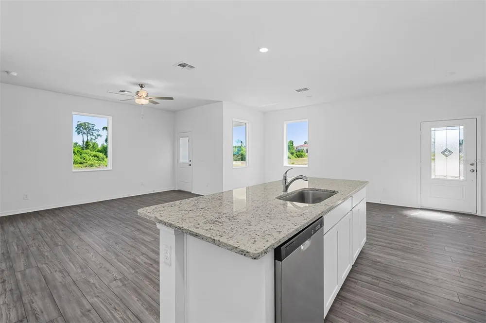 571 BAY LEAF DRIVE Poinciana, FL 34759