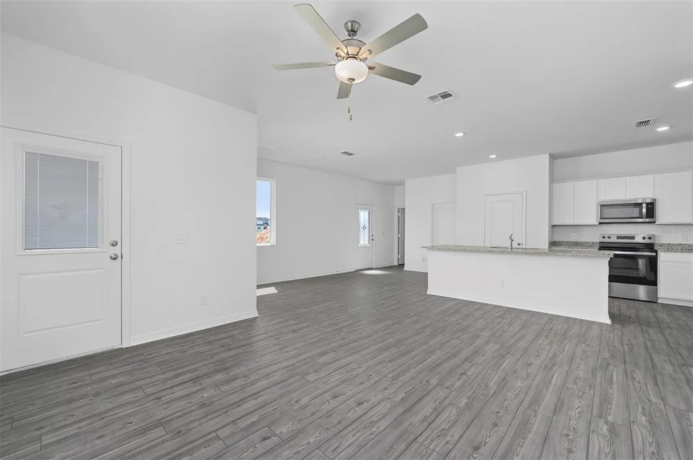 571 BAY LEAF DRIVE Poinciana, FL 34759
