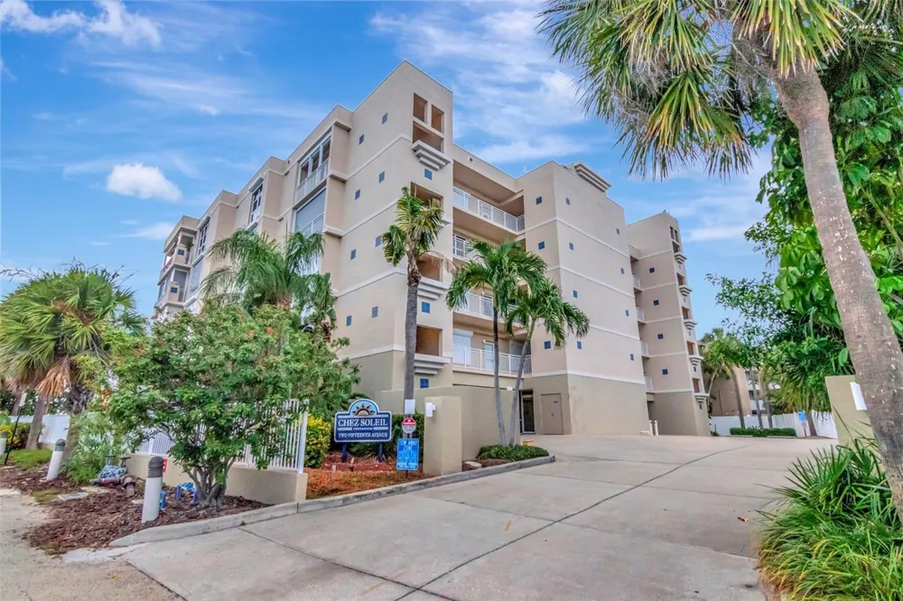 2 15TH AVENUE #303 Indian Rocks Beach, FL 33785