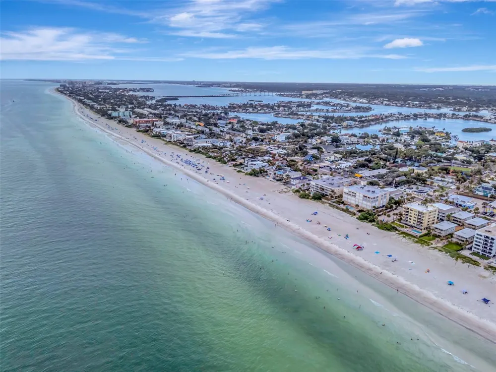 2 15TH AVENUE #303 Indian Rocks Beach, FL 33785