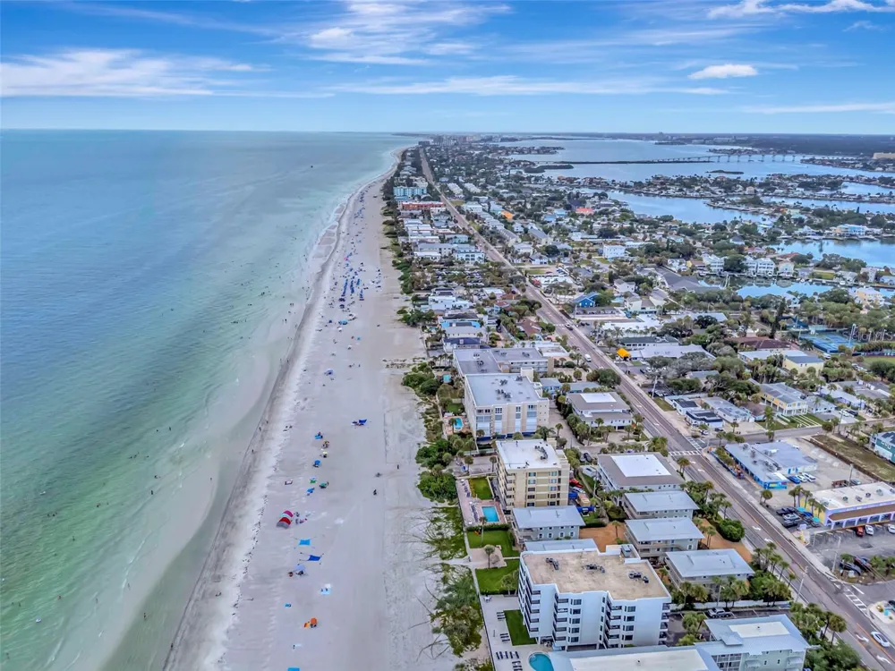 2 15TH AVENUE #303 Indian Rocks Beach, FL 33785