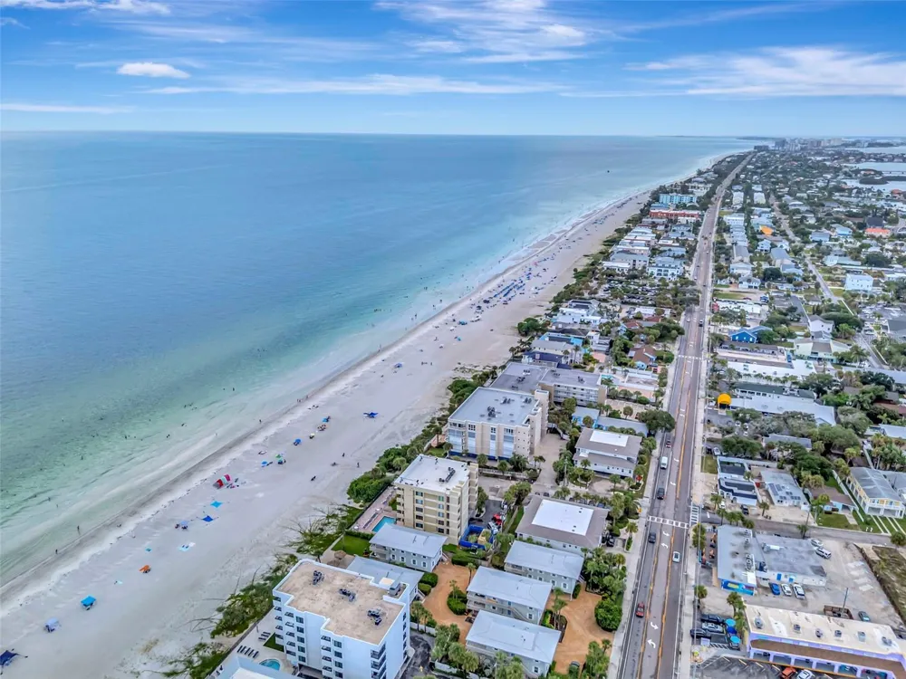 2 15TH AVENUE #303 Indian Rocks Beach, FL 33785