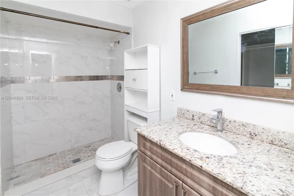 17059 NW 60th Ct Hialeah, FL 33015