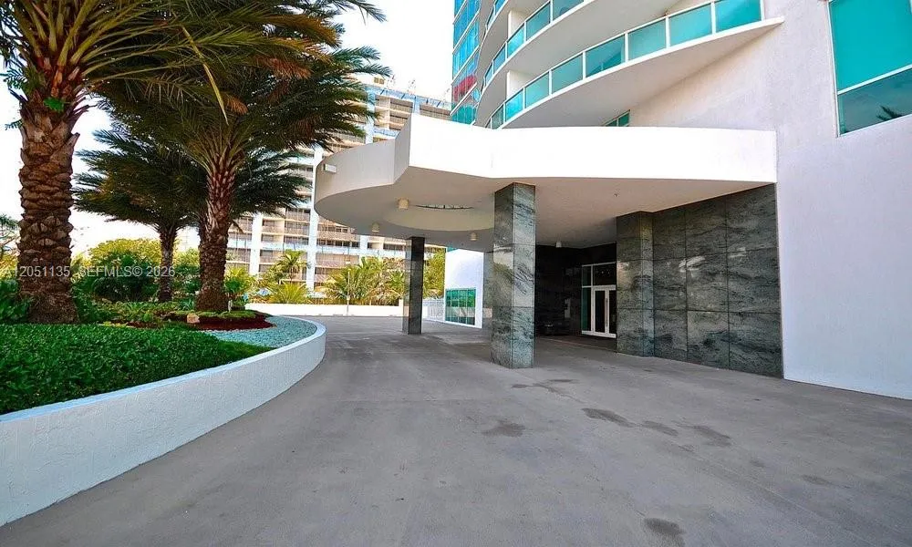 2101 Brickell Ave #502 Miami, FL 33129