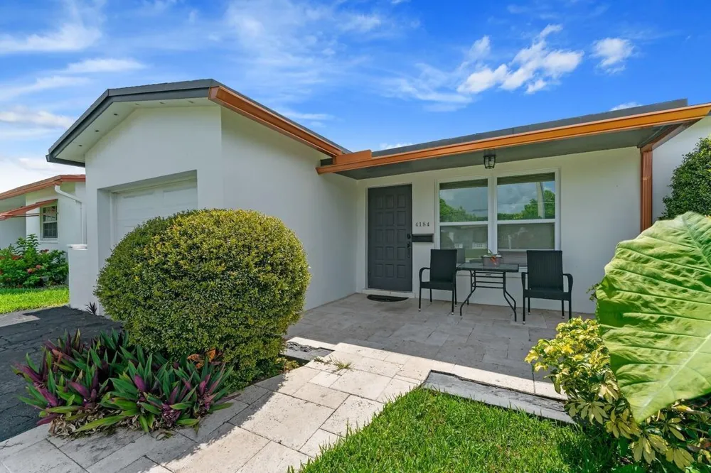 4184 NW 52nd Avenue Lauderdale Lakes, FL 33319