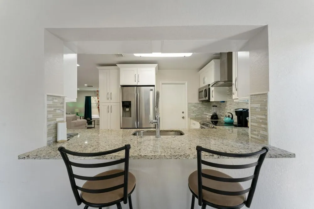 4184 NW 52nd Avenue Lauderdale Lakes, FL 33319