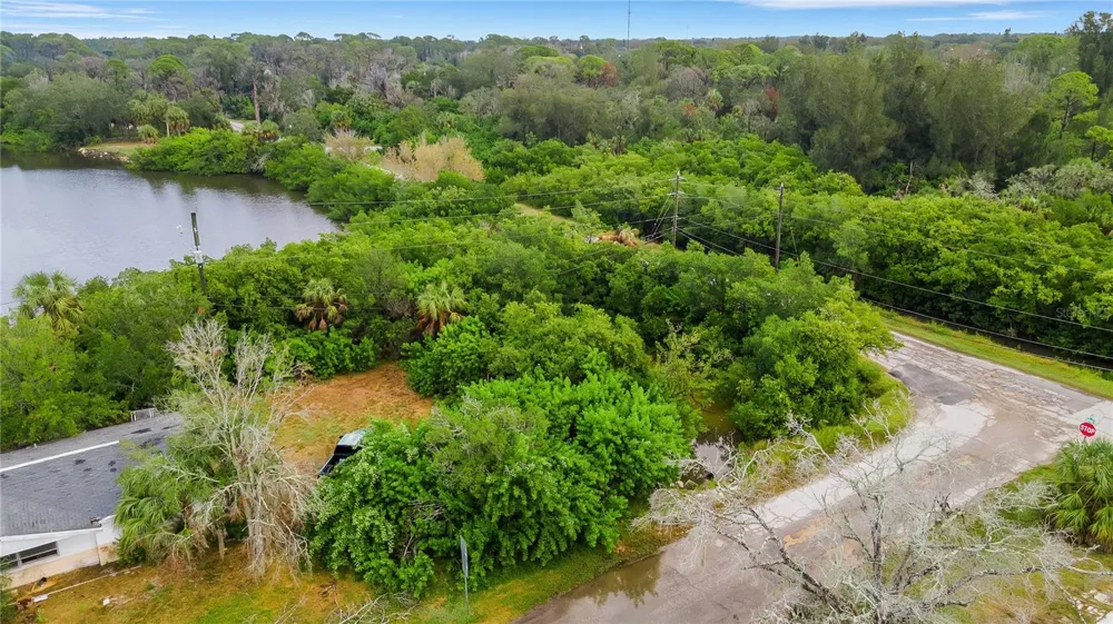 4935 LARGO TERRACE New Port Richey, FL 34652