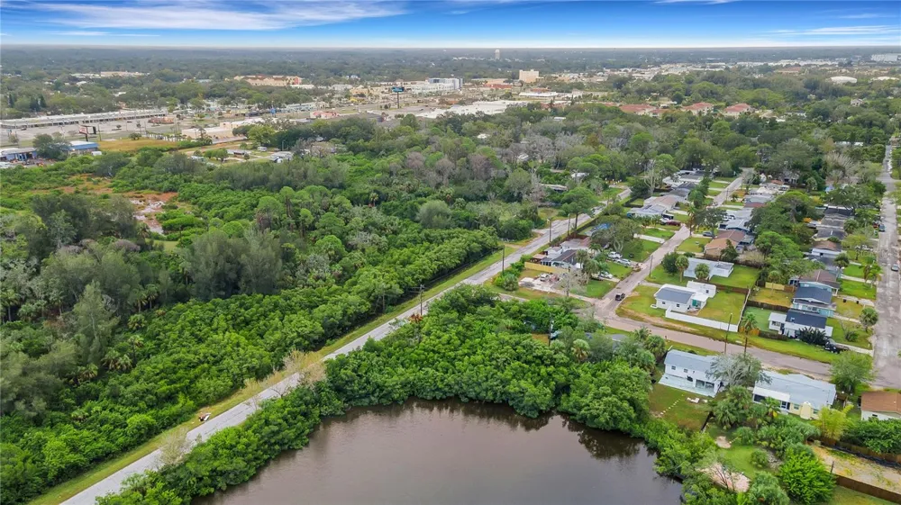 4935 LARGO TERRACE New Port Richey, FL 34652