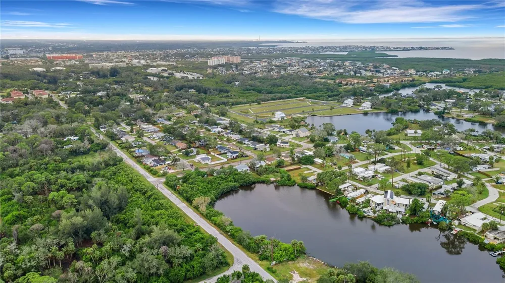 4935 LARGO TERRACE New Port Richey, FL 34652