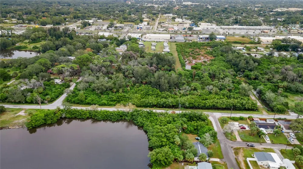 4935 LARGO TERRACE New Port Richey, FL 34652