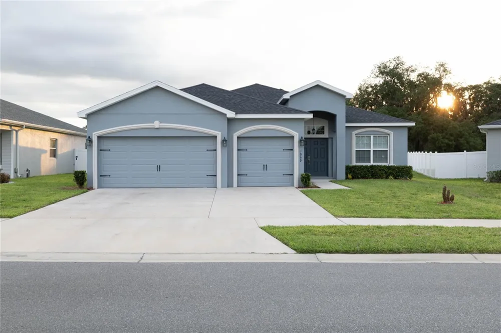 1069 MONTGOMERY LANE Polk City, FL 33868