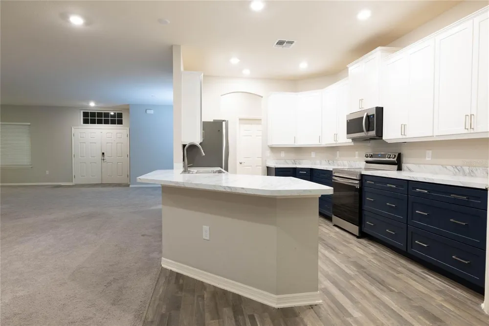 1069 MONTGOMERY LANE Polk City, FL 33868