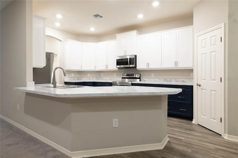1069 MONTGOMERY LANE Polk City, FL 33868