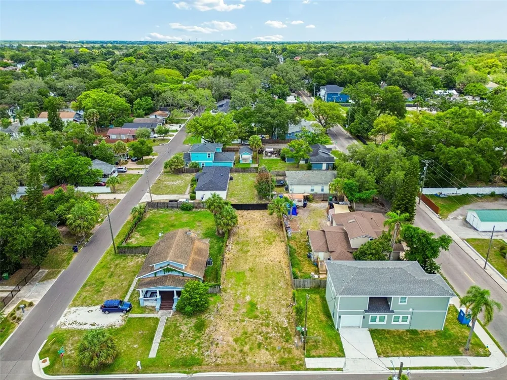 4805 10TH STREET Tampa, FL 33603