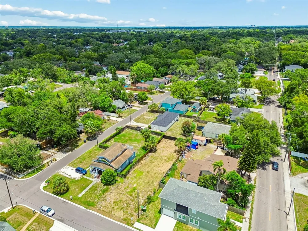 4805 10TH STREET Tampa, FL 33603