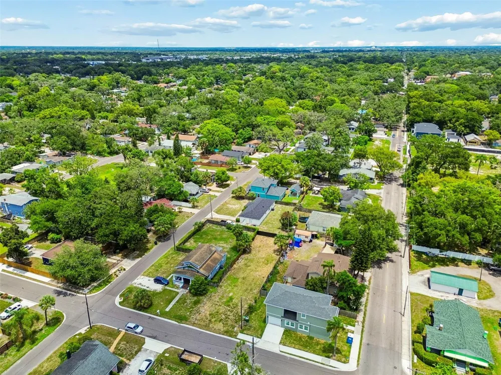 4805 10TH STREET Tampa, FL 33603