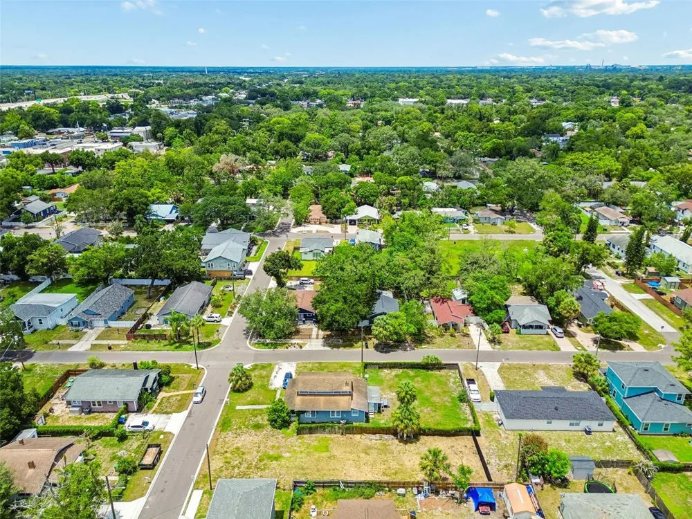 4805 10TH STREET Tampa, FL 33603