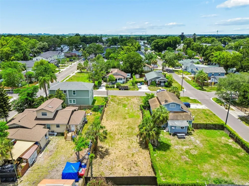4805 10TH STREET Tampa, FL 33603