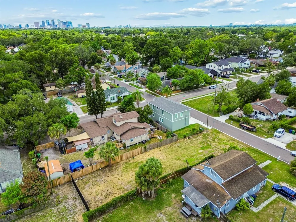 4805 10TH STREET Tampa, FL 33603