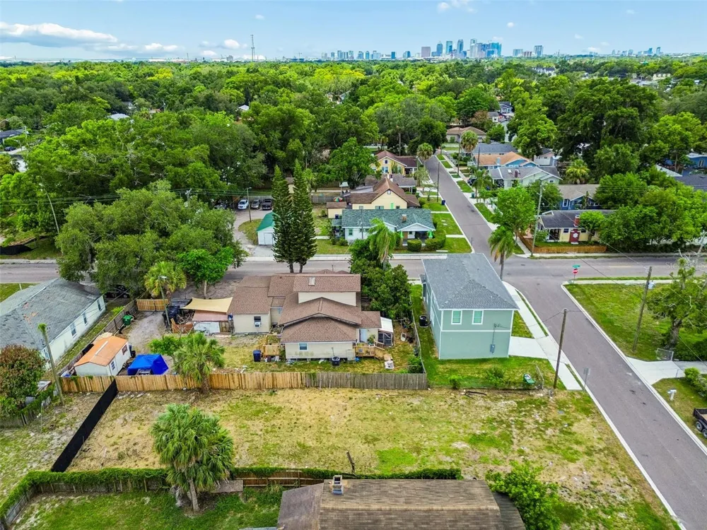 4805 10TH STREET Tampa, FL 33603