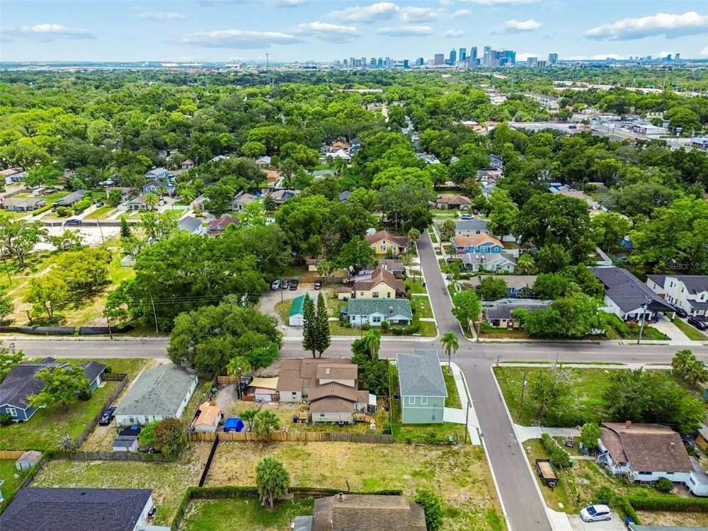 4805 10TH STREET Tampa, FL 33603