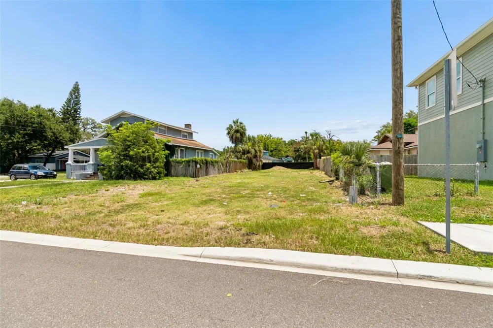 4805 10TH STREET Tampa, FL 33603
