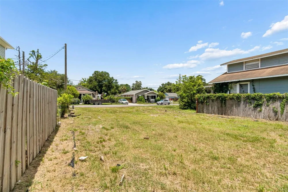 4805 10TH STREET Tampa, FL 33603