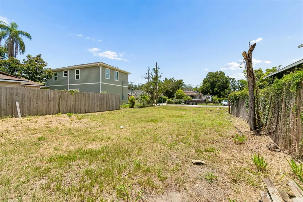 4805 10TH STREET Tampa, FL 33603
