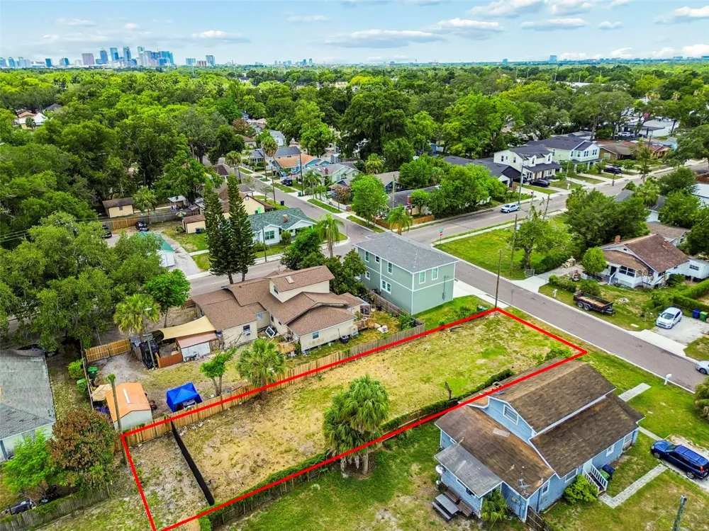 4805 10TH STREET Tampa, FL 33603