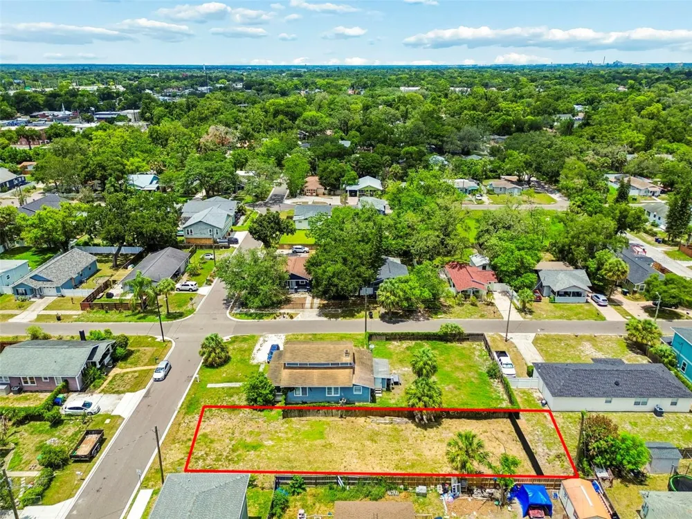 4805 10TH STREET Tampa, FL 33603