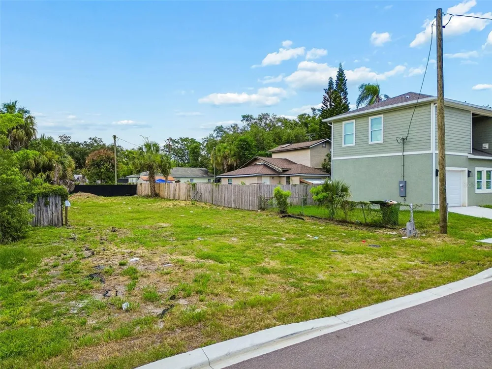 4805 10TH STREET Tampa, FL 33603
