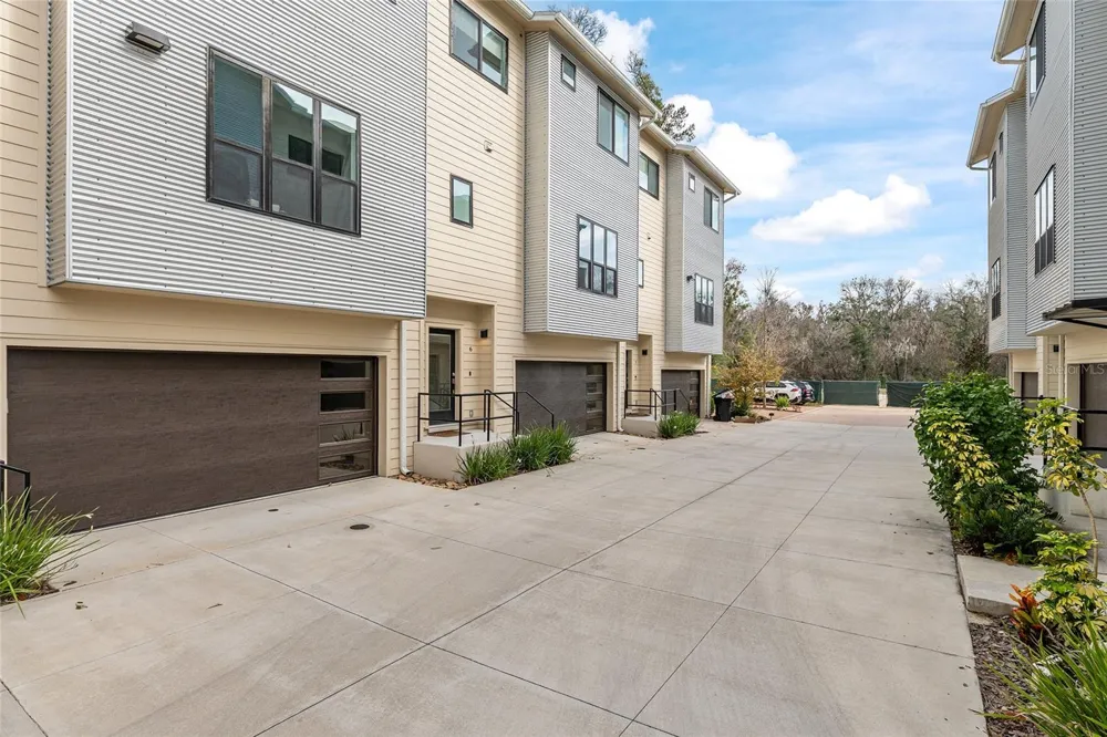 2601 SW WILLISTON ROAD #106 Gainesville, FL 32608