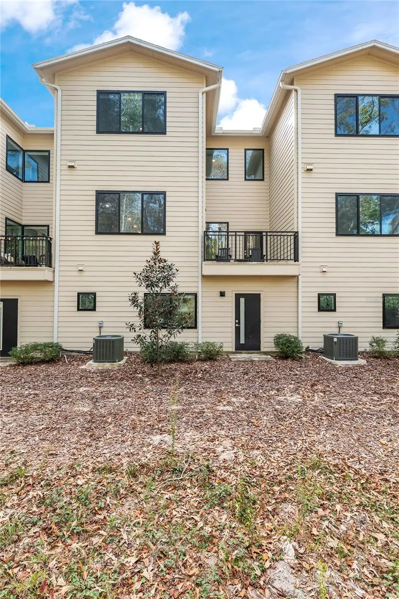 2601 SW WILLISTON ROAD #106 Gainesville, FL 32608