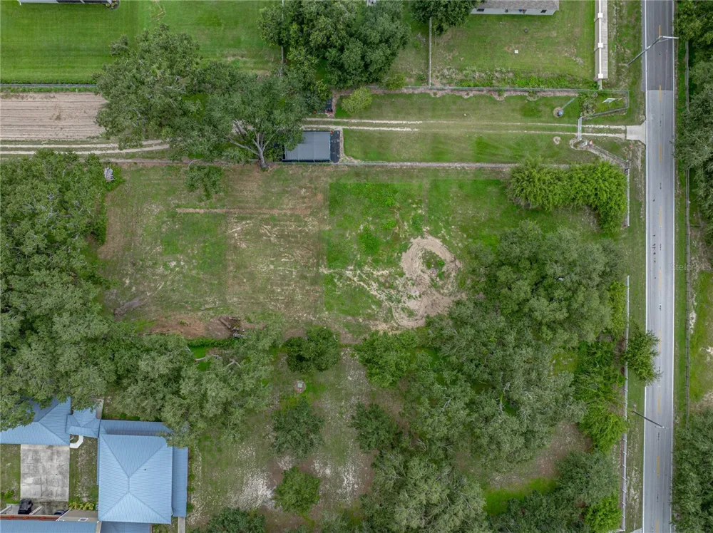 OLD BERKLEY ROAD Auburndale, FL 33823