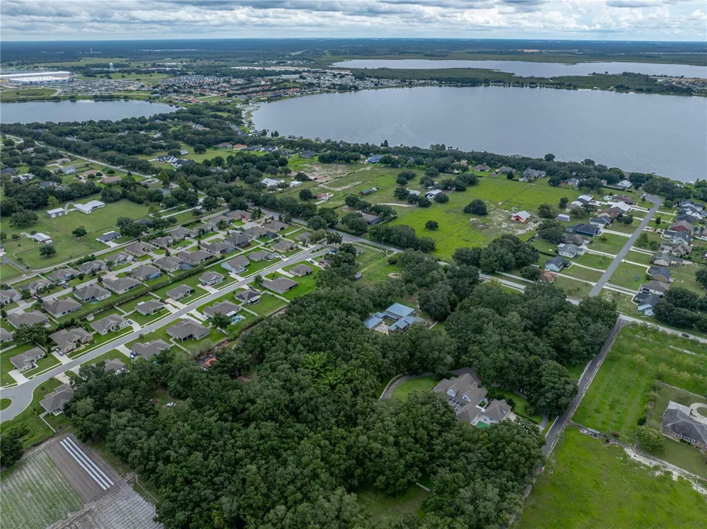OLD BERKLEY ROAD Auburndale, FL 33823