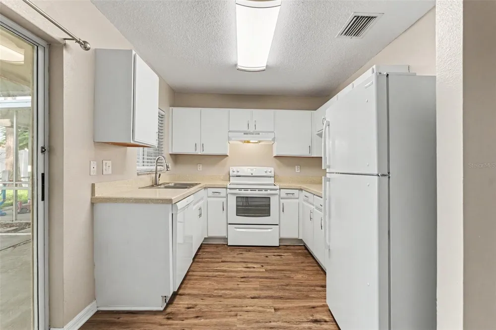 2125 FLUORSHIRE DRIVE Brandon, FL 33511