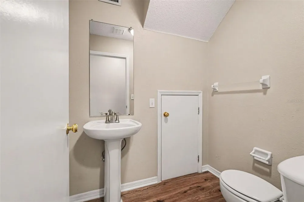 2125 FLUORSHIRE DRIVE Brandon, FL 33511