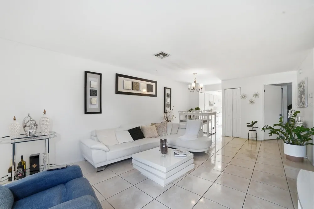 2 E LAS PALMAS WAY Kissimmee, FL 34743