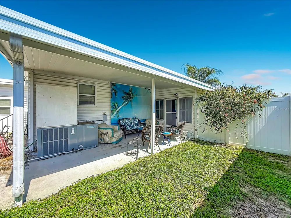 1025 CAPELLA DRIVE Tavares, FL 32778