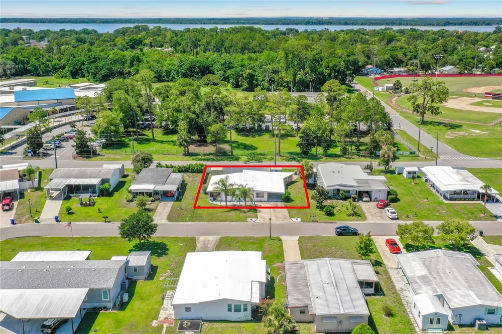 1025 CAPELLA DRIVE Tavares, FL 32778