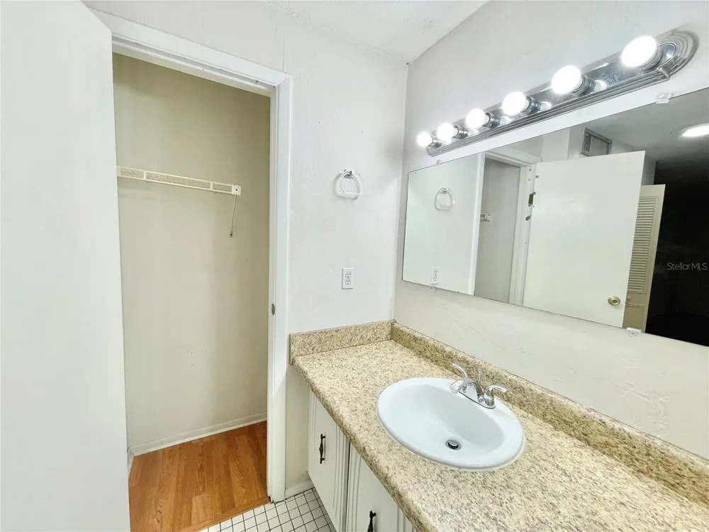 719 SW 75TH STREET #103 Gainesville, FL 32607