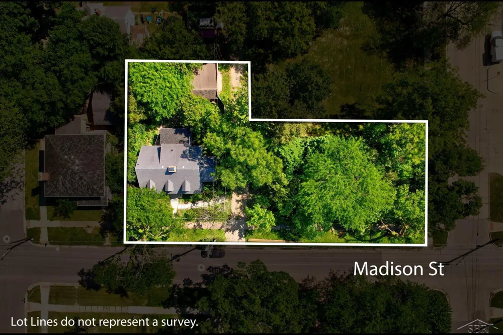 614 Madison Street Saginaw City, MI 48602