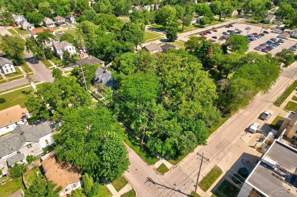 614 Madison Street Saginaw City, MI 48602