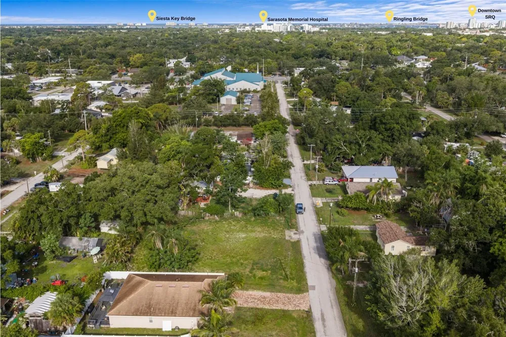 2930 HAWTHORNE STREET Sarasota, FL 34239