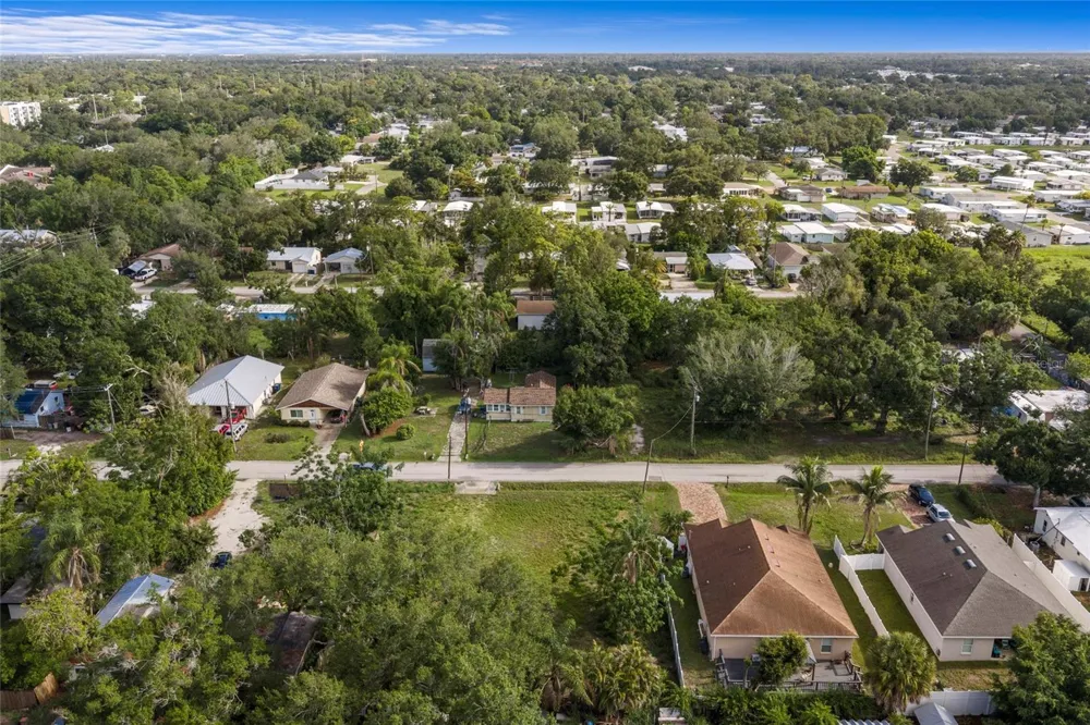 2930 HAWTHORNE STREET Sarasota, FL 34239