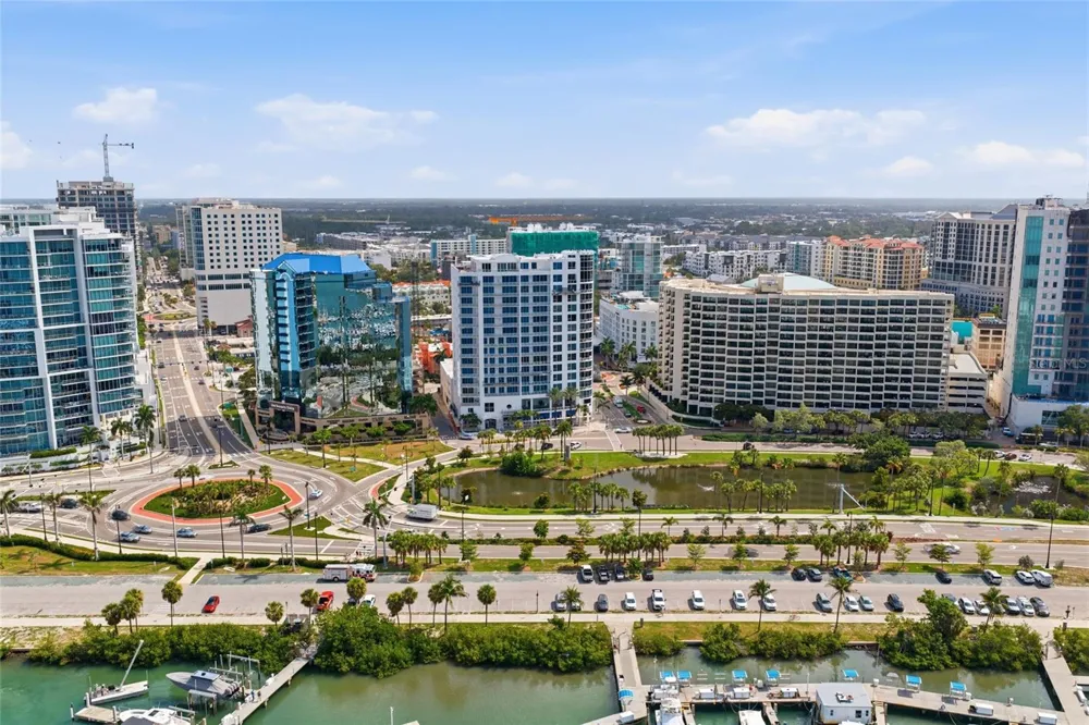 2930 HAWTHORNE STREET Sarasota, FL 34239