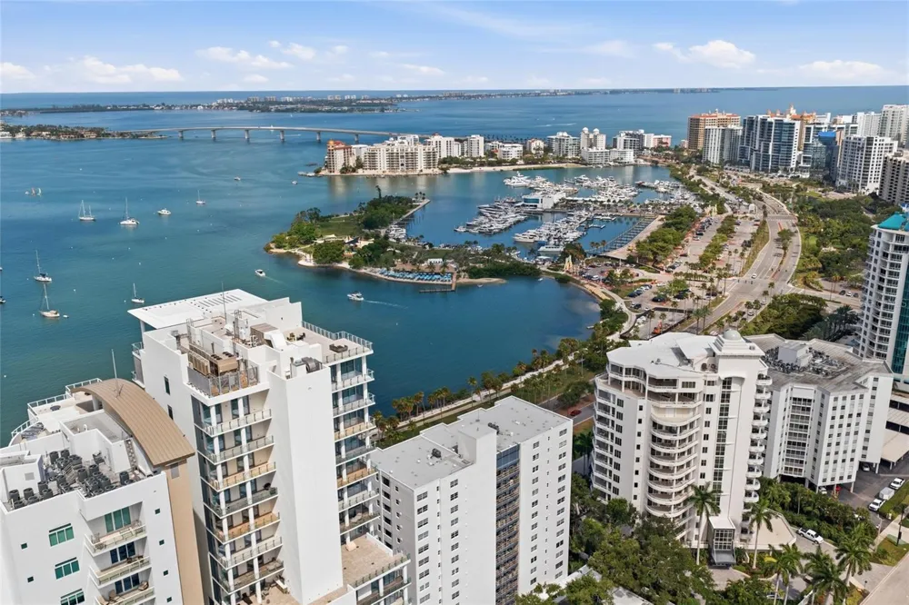 2930 HAWTHORNE STREET Sarasota, FL 34239
