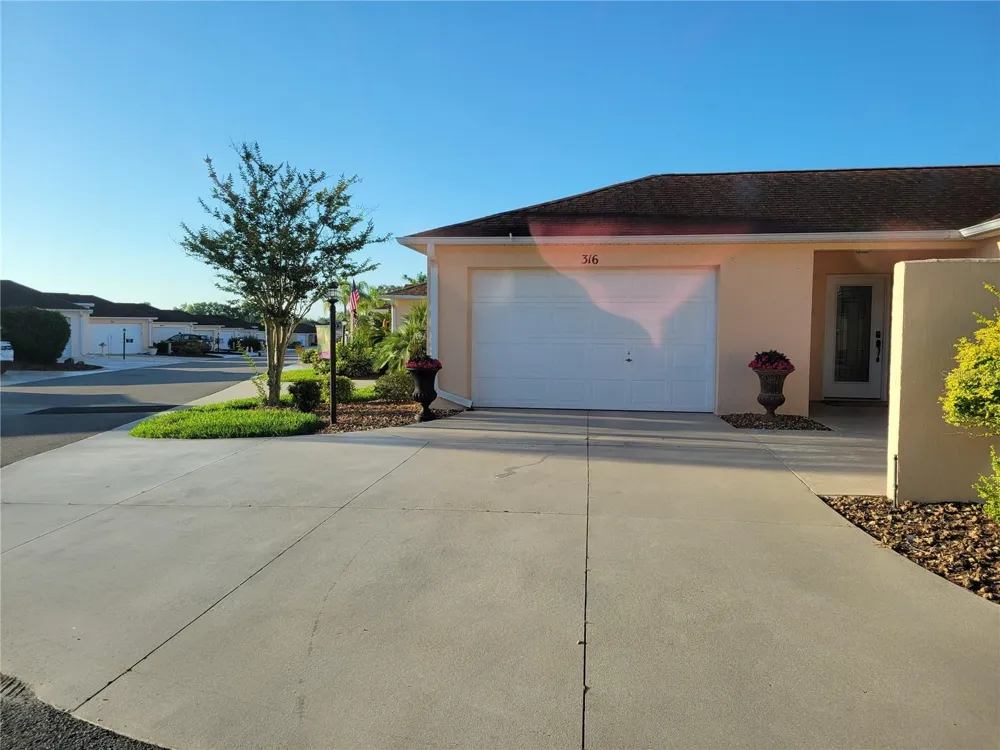 316 GUIDO AVENUE Lady Lake, FL 32159